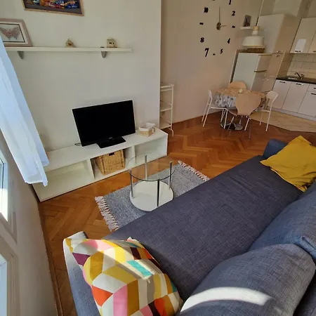 Ivan Apartment *